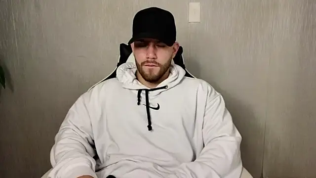 Snapshot of Ades_Lowe chatting on October 18, 2025, 11:45 am Ades Lowe online show from October 18, 2025, 11:45 am