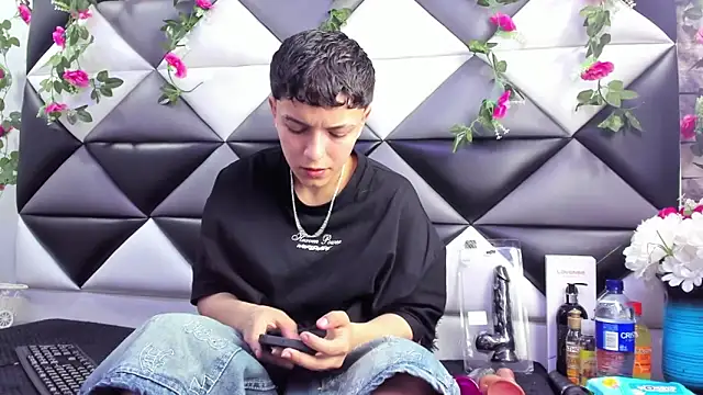 Snapshot of Megan_Thompson_ chatting on October 18, 2025, 2:13 am Megan Thompson  online show from October 18, 2025, 2:13 am