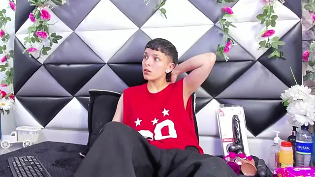 Snapshot of Megan_Thompson_ chatting on October 1, 2025, 2:27 am Megan Thompson  online show from October 1, 2025, 2:27 am