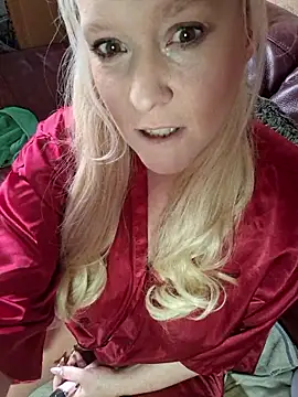 Bouncy-Bella28X online show from April 14, 2026, 7:57 am