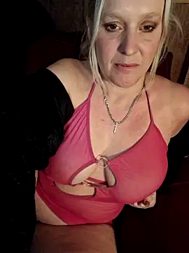 Snapshot of Bouncy-Bella28X chatting on November 21, 2025, 11:48 pm Bouncy-Bella28X online show from November 21, 2025, 11:48 pm