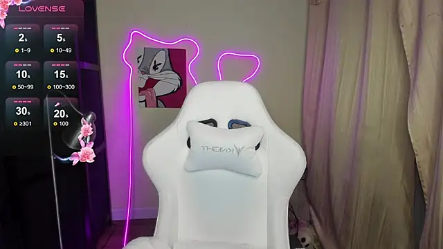 Snapshot of ShalinaMontana chatting on November 7, 2025, 3:27 pm ShalinaMontana online show from November 7, 2025, 3:27 pm