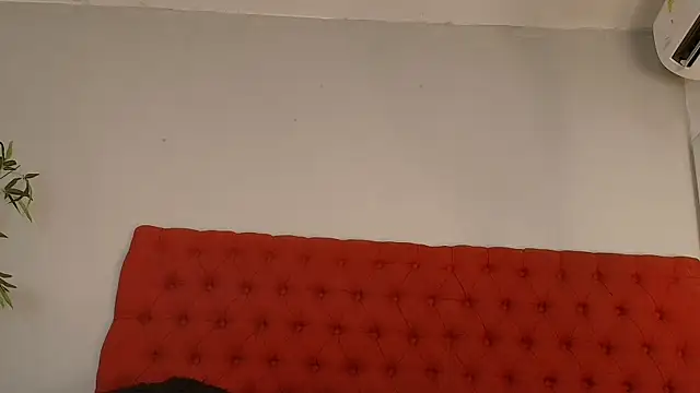 keyla mejia online show from April 14, 2026, 11:59 am