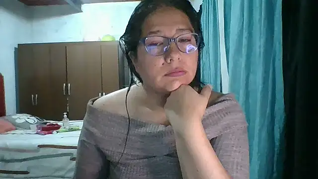 Snapshot of scarlett_widow_ chatting on September 29, 2025, 3:13 am scarlett widow online show from September 29, 2025, 3:13 am
