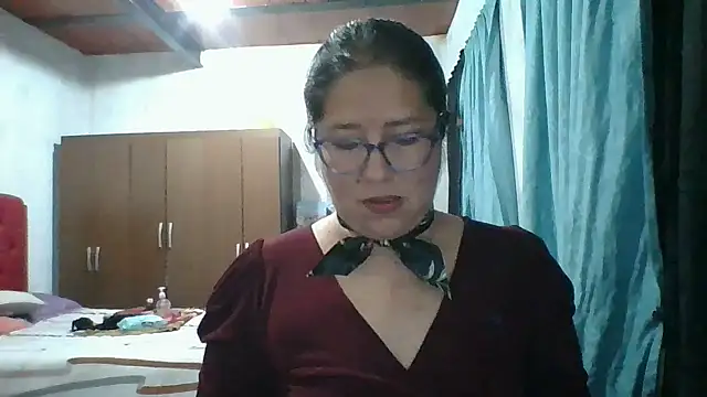 Snapshot of scarlett_widow_ chatting on October 3, 2025, 3:20 am scarlett widow online show from October 3, 2025, 3:20 am