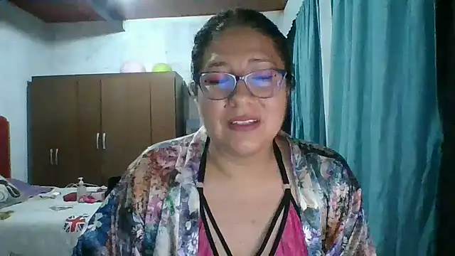 Snapshot of scarlett_widow_ chatting on October 4, 2025, 4:03 am scarlett widow online show from October 4, 2025, 4:03 am