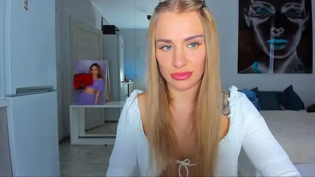 MashaFromRussia   online show from October 12, 2025, 12:50 pm