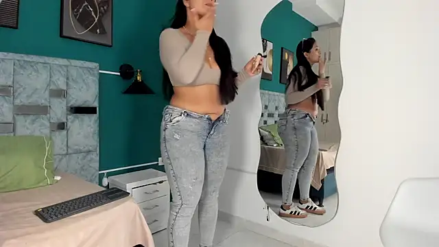 tamara lovv online show from December 5, 2025, 12:15 pm