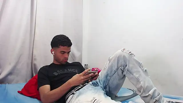 camillo beischel  online show from January 5, 2026, 8:01 pm