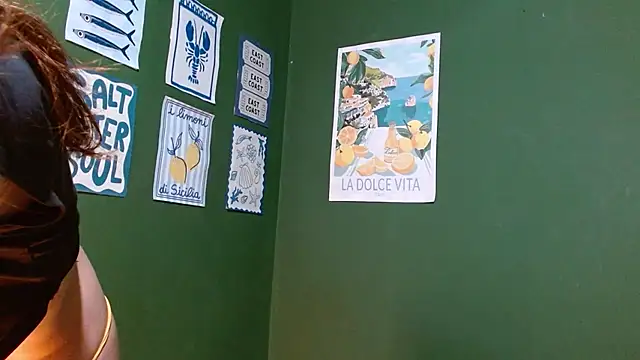 Roxiehood online show from October 23, 2025, 1:48 am