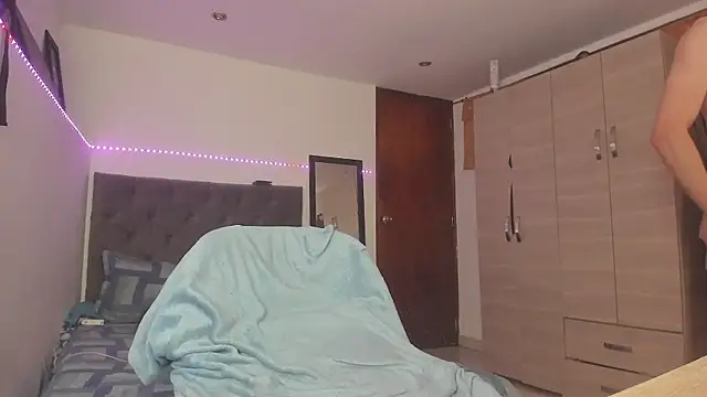 stevve 14 online show from October 12, 2025, 3:19 am