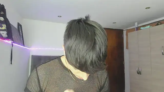 stevve 14 online show from October 25, 2025, 3:49 am