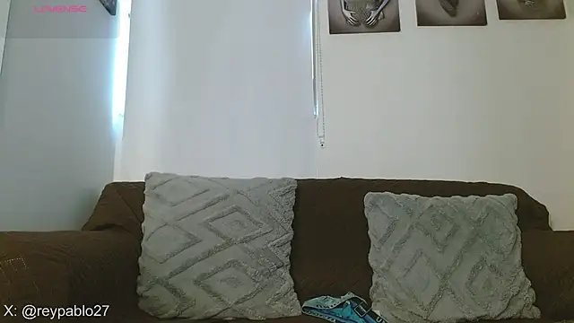 ReyPablo1 online show from November 26, 2025, 9:04 pm