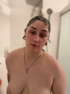 Snapshot of Alix_Valentine chatting on September 22, 2025, 11:33 pm Alix Valentine online show from September 22, 2025, 11:33 pm