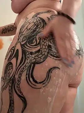 Snapshot of Alix_Valentine chatting on September 16, 2025, 3:24 pm Alix Valentine online show from September 16, 2025, 3:24 pm