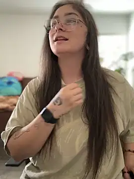 Snapshot of Alix_Valentine chatting on October 10, 2025, 5:47 pm Alix Valentine online show from October 10, 2025, 5:47 pm