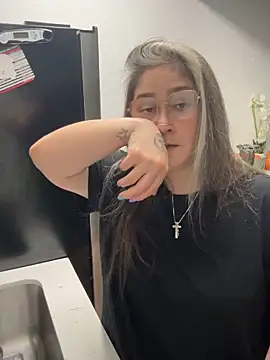 Snapshot of Alix_Valentine chatting on October 1, 2025, 2:06 am Alix Valentine online show from October 1, 2025, 2:06 am