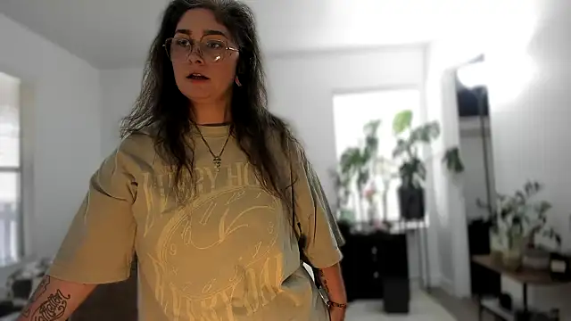 Snapshot of Alix_Valentine chatting on September 21, 2025, 9:09 pm Alix Valentine online show from September 21, 2025, 9:09 pm