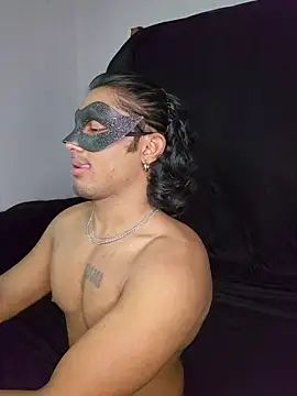 sam honey5 online show from April 17, 2026, 7:17 pm