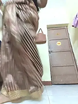 Villageanuty online show from November 6, 2025, 12:53 pm