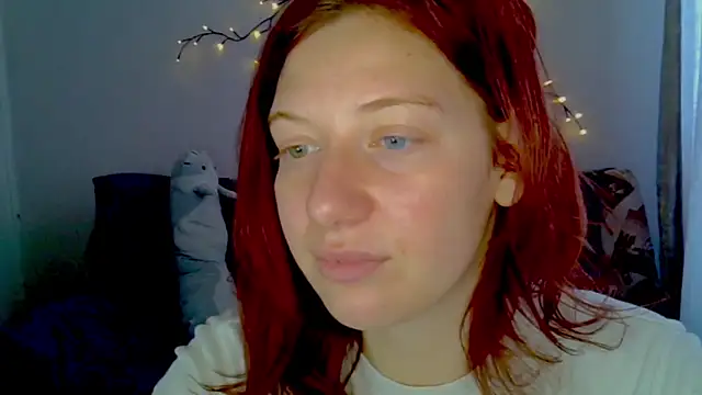 Lily Ember online show from February 11, 2026, 11:21 am