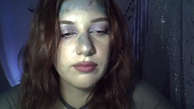 Lily Ember online show from October 30, 2025, 7:11 pm