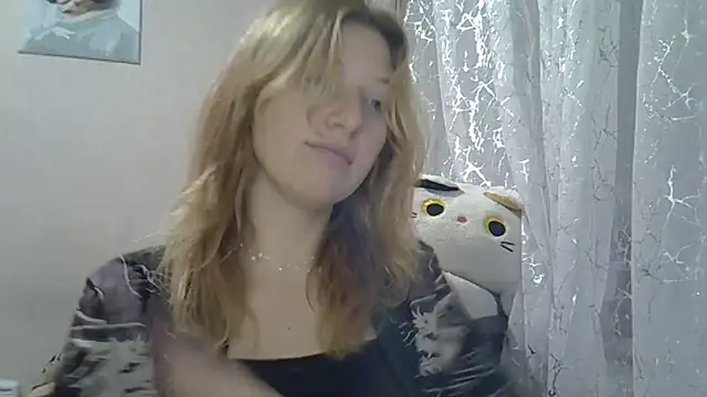 Lily Ember online show from October 5, 2025, 7:15 pm