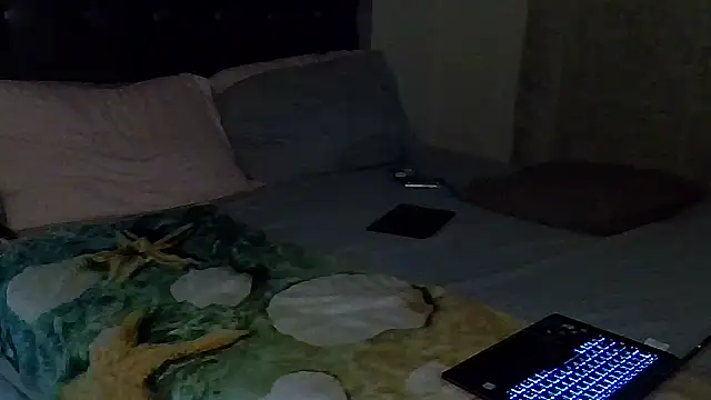 Unique X perience online show from April 23, 2026, 4:52 am