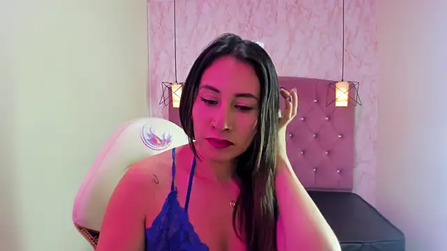 Snapshot of madame_dymont chatting on October 1, 2025, 12:20 pm madame dymont online show from October 1, 2025, 12:20 pm