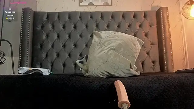 Anya Belth online show from March 31, 2026, 7:38 pm