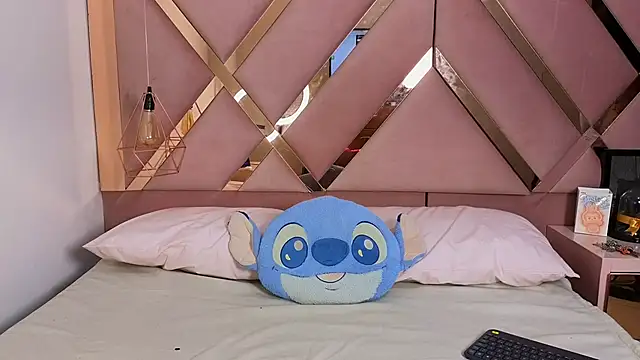 Snapshot of Sthephany_grand chatting on September 17, 2025, 4:20 pm Sthephany grand online show from September 17, 2025, 4:20 pm