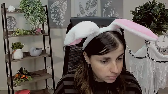 Snapshot of MartaEdams chatting on November 6, 2025, 6:06 am MartaEdams online show from November 6, 2025, 6:06 am