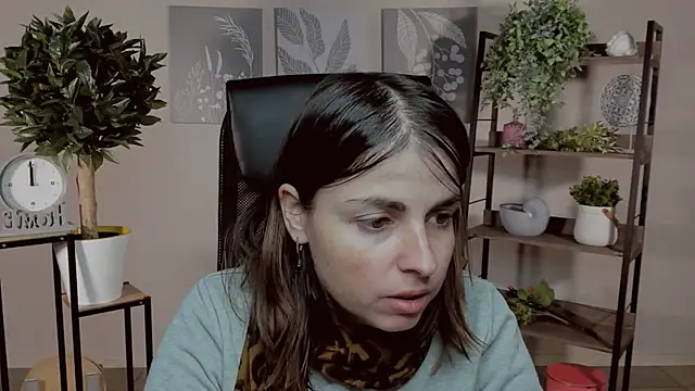 Snapshot of MartaEdams chatting on December 4, 2025, 6:23 am MartaEdams online show from December 4, 2025, 6:23 am