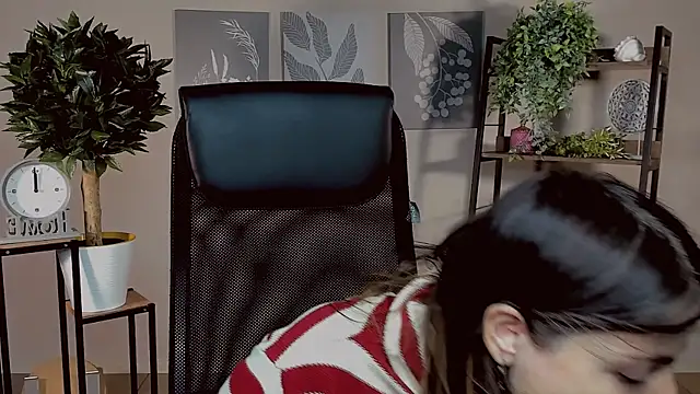 Snapshot of MartaEdams chatting on November 10, 2025, 6:18 am MartaEdams online show from November 10, 2025, 6:18 am