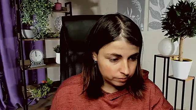 MartaEdams online show from December 18, 2025, 6:18 am