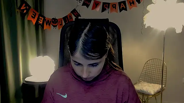 Snapshot of MartaEdams chatting on October 29, 2025, 6:12 am MartaEdams online show from October 29, 2025, 6:12 am