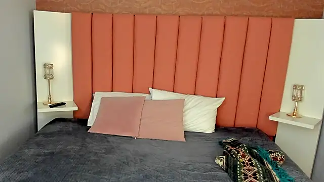 SamayRyann online show from March 27, 2026, 1:45 pm