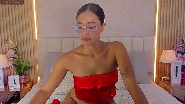 Snapshot of ZOEBARLOWE chatting on November 10, 2025, 7:08 pm ZOEBARLOWE online show from November 10, 2025, 7:08 pm