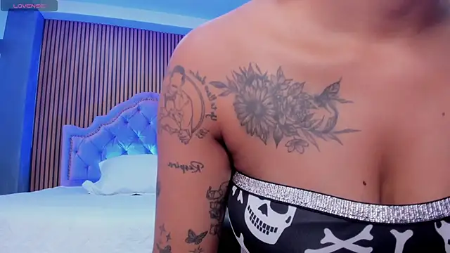 SelenaStonne online show from October 30, 2025, 8:17 pm