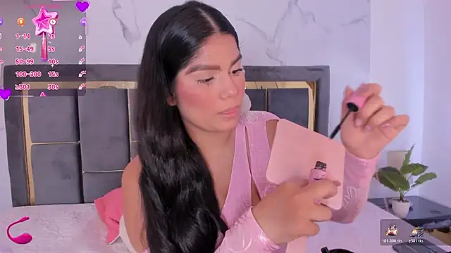 Kendall Jonss1 online show from December 19, 2025, 10:28 am