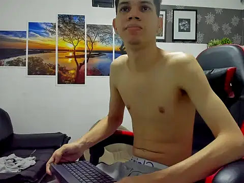 andrew 2811 online show from October 16, 2025, 5:27 am