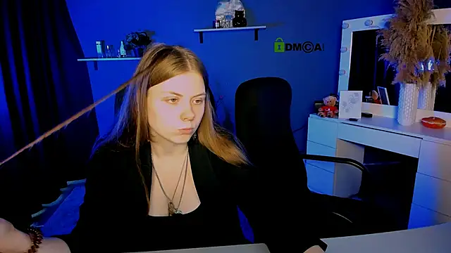 foxy tease  online show from September 20, 2025, 10:37 pm