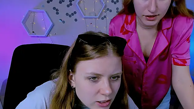 foxy tease  online show from November 7, 2025, 9:58 am