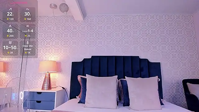 zoespencerr online show from September 20, 2025, 5:51 pm