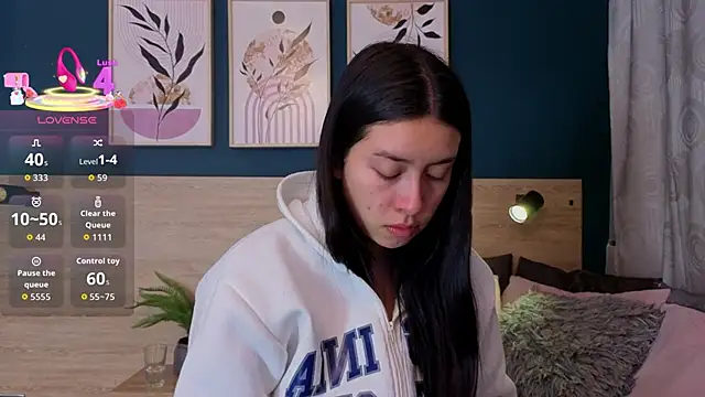 SarahMiler  online show from February 26, 2026, 11:43 am