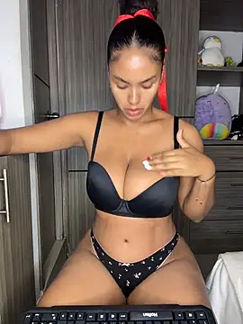 Mia sweet80 online show from November 16, 2025, 4:28 am