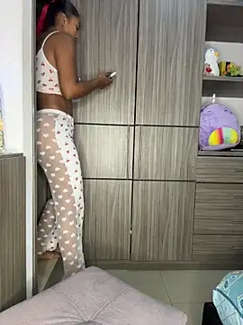 Mia sweet80 online show from November 1, 2025, 3:24 am