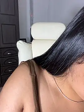 Snapshot of Issa_Santana chatting on October 13, 2025, 7:37 pm Issa Santana online show from October 13, 2025, 7:37 pm