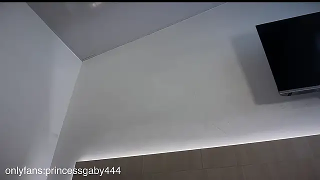 4444ngel online show from September 23, 2025, 2:35 pm