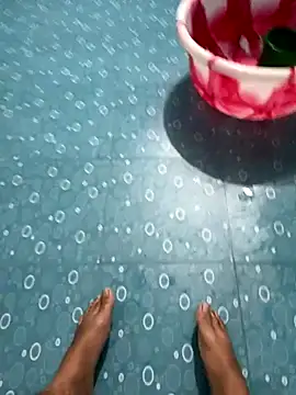 Snapshot of darkbluemoon chatting on October 16, 2025, 12:41 am darkbluemoon online show from October 16, 2025, 12:41 am